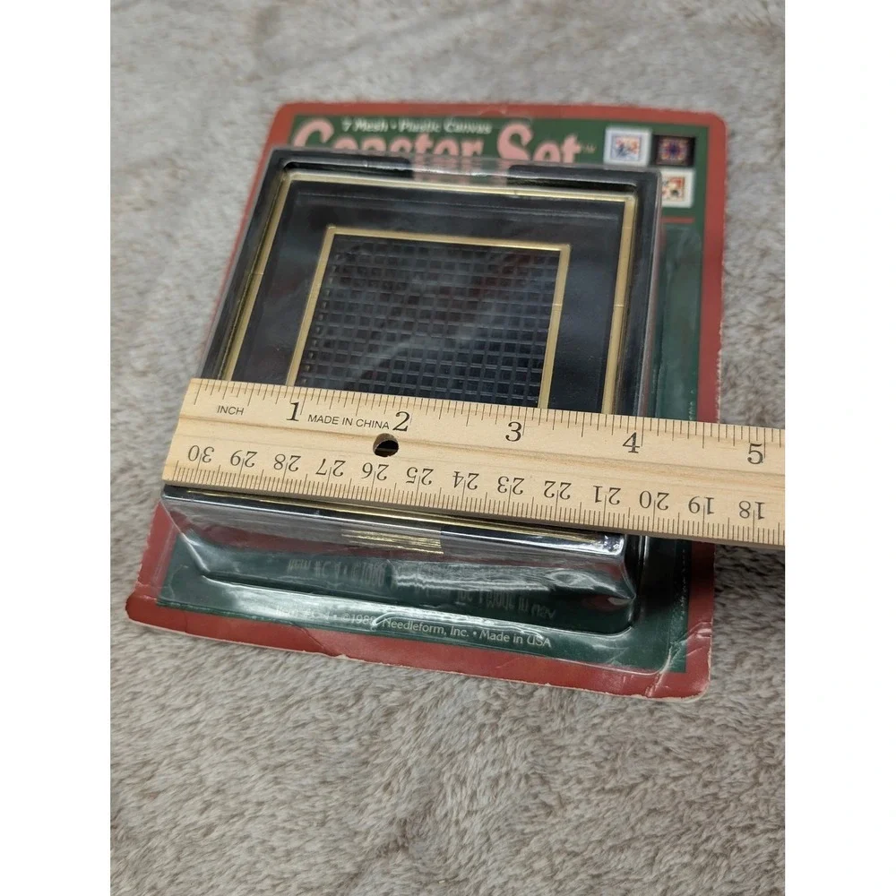 Vtg 1988 Needleform Plastic Canvas Coaster Set Kit DARK GREEN 7 Mesh C-4 USA